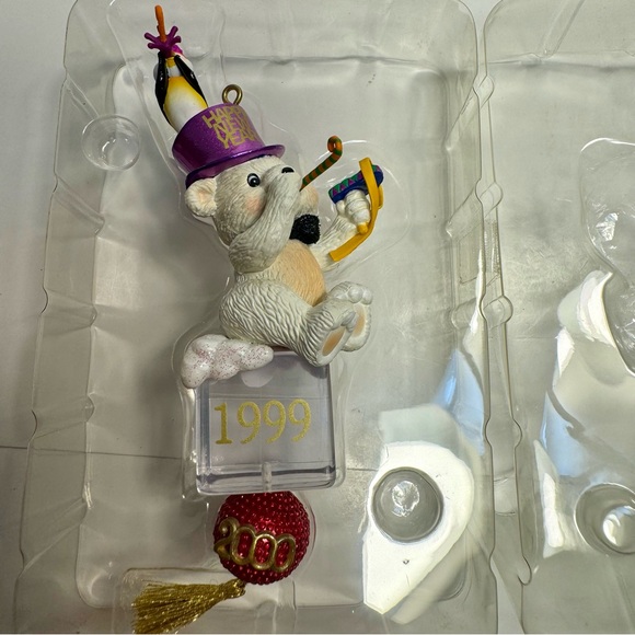 Carlton Cards Ice Pals Dated 1999 2000 Heirloom Collection Christmas Ornament. - Picture 5 of 14